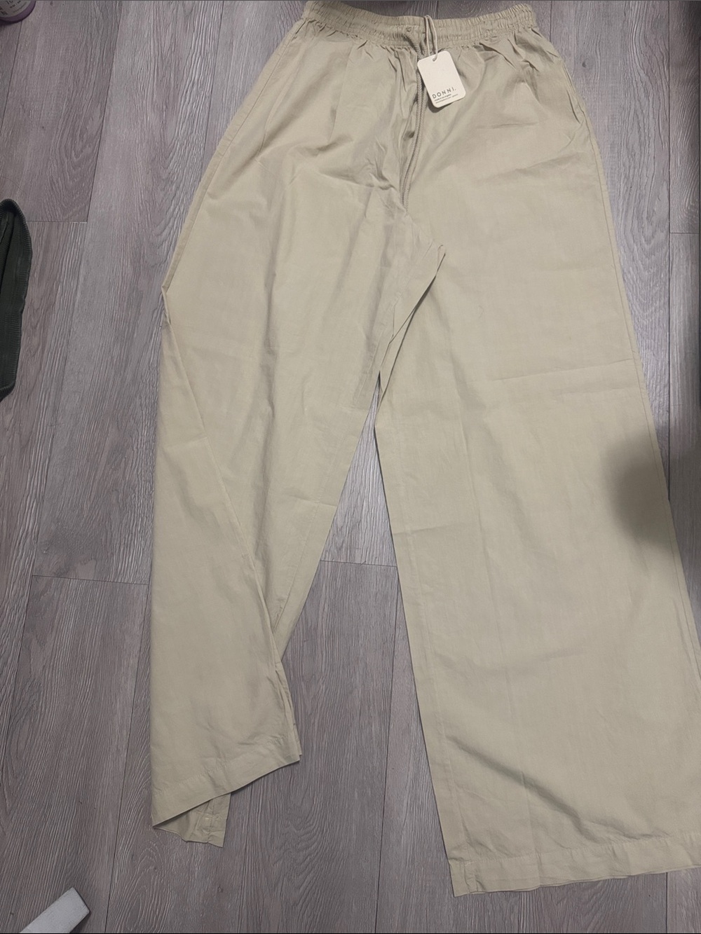 DONNI. Men's Khaki Relaxed Drawstring Chino Pants